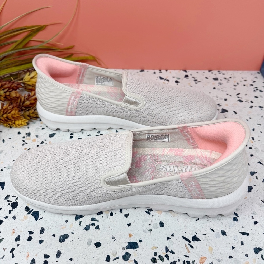 Skechers Go Walk Flex Women’s Slip Ins Cream Comfort Sneakers Sz 10 - Picture 7 of 10